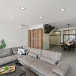 فيلة Faye *